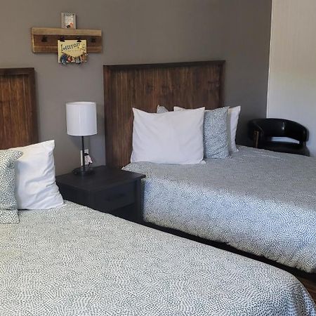 Blue Sky Inn- Complimentary Happy Hour Th-Sun, Veteran Owned, Full Breakfast, Best Green Space, 1 Mile From Blue Ridge, Fire Pit Exterior photo