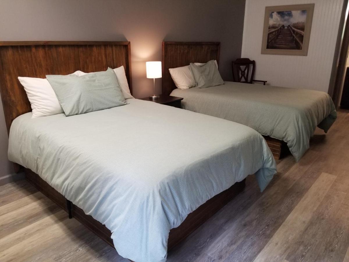 Blue Sky Inn- Complimentary Happy Hour Th-Sun, Veteran Owned, Full Breakfast, Best Green Space, 1 Mile From Blue Ridge, Fire Pit Exterior photo