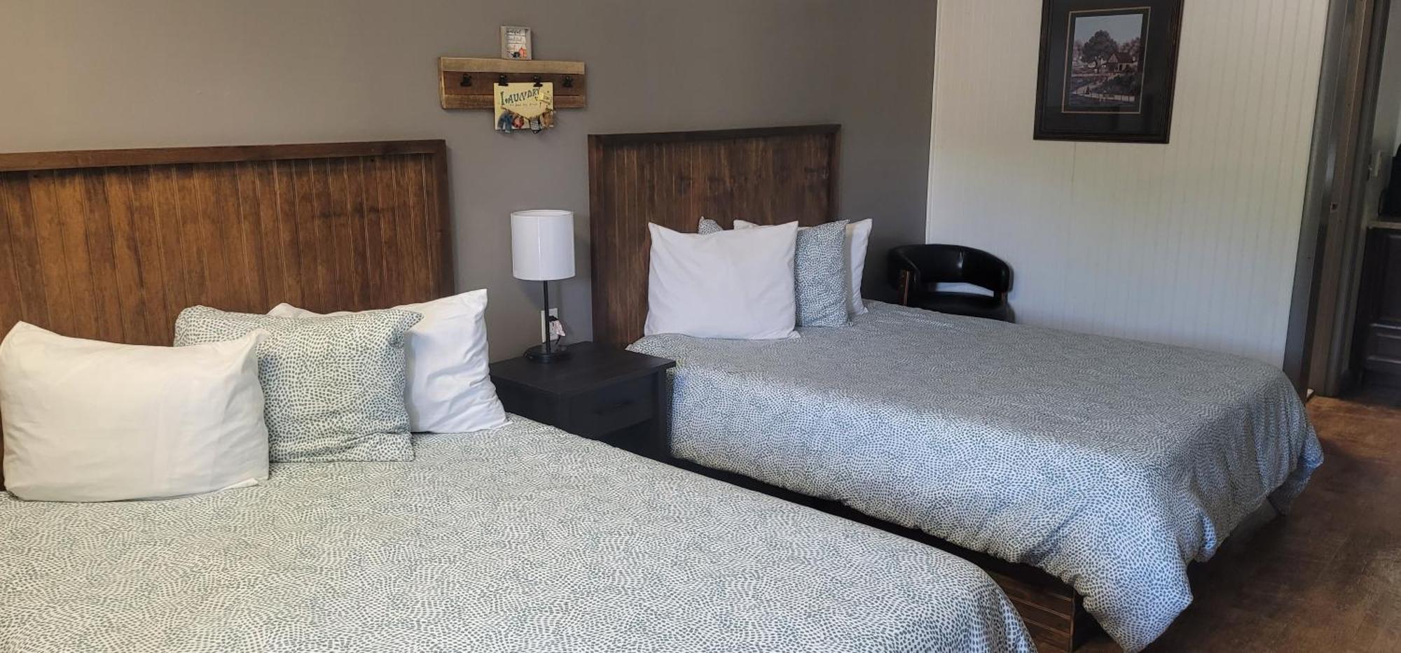 Blue Sky Inn- Complimentary Happy Hour Th-Sun, Veteran Owned, Full Breakfast, Best Green Space, 1 Mile From Blue Ridge, Fire Pit Exterior photo